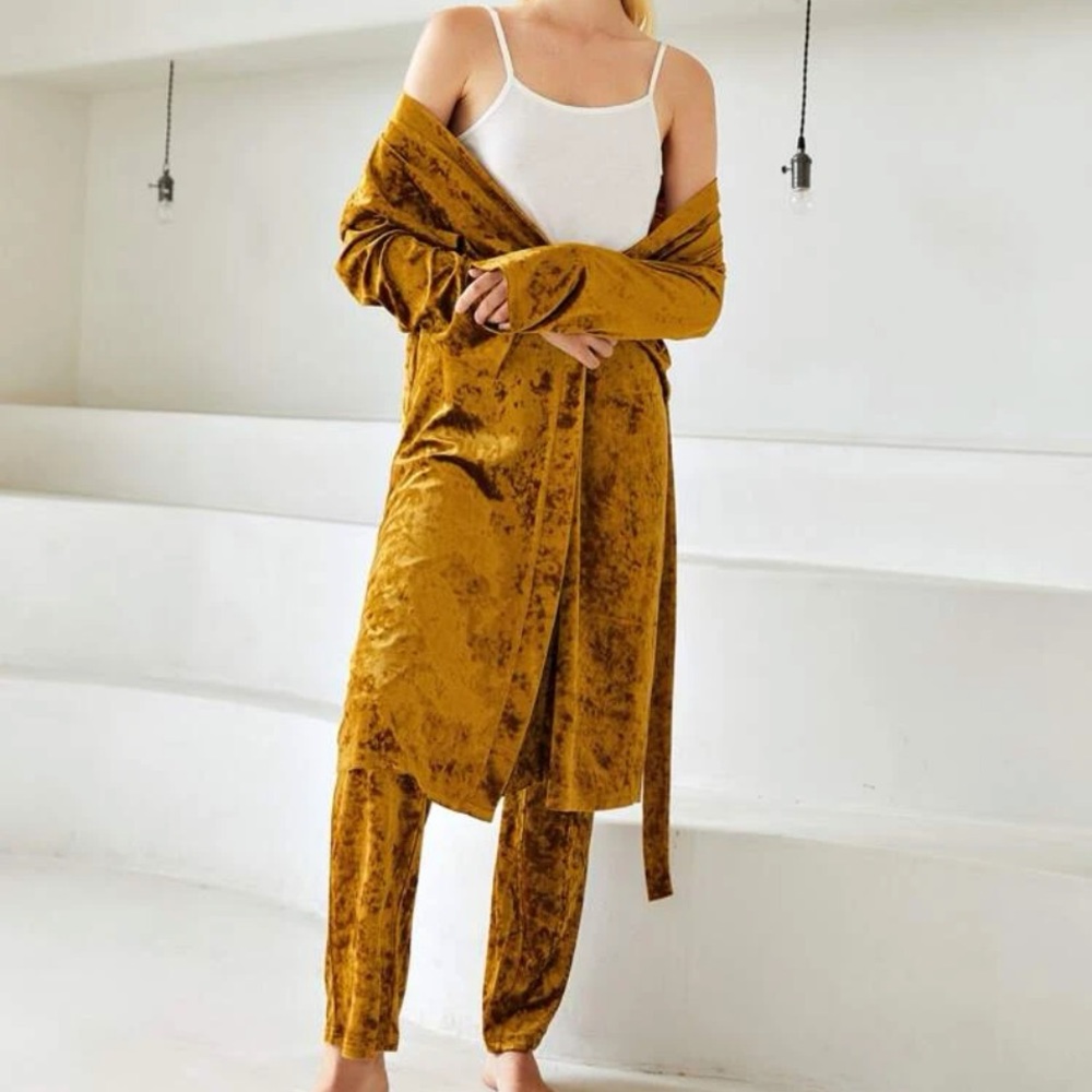Two piece robe set